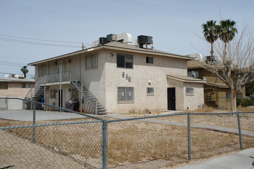 528 Albert Ave in Las Vegas, NV - Foto de edificio