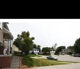 6000 Duxhall Ct in Lincoln, NE - Building Photo - Building Photo