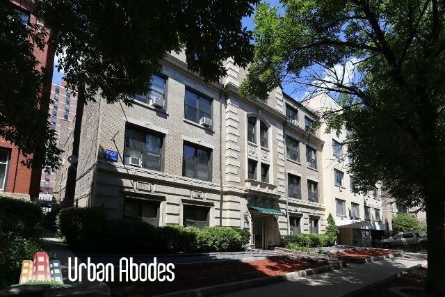 545 W Wellington, Unit A08C in Chicago, IL - Building Photo