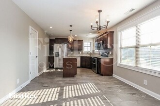 718 Rushville Dr in Clarksville, TN - Foto de edificio - Building Photo