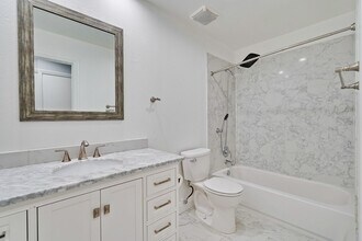 520 Woodstock Way in Santa Clara, CA - Building Photo - Building Photo