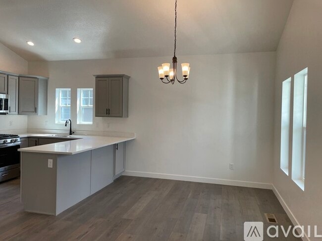 6442 S Jordan Pkwy in South Jordan, UT - Building Photo - Building Photo