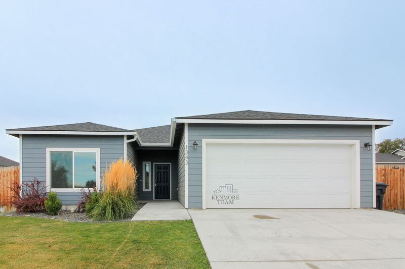 1343 13th St in Benton City, WA - Building Photo