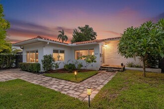 1571 Normandy Dr in Miami Beach, FL - Building Photo - Building Photo