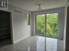 157 Harwood Ave in Woodstock, ON - Building Photo - Building Photo