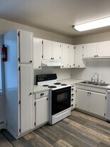 8040 Huckleberry St in Anchorage, AK - Building Photo