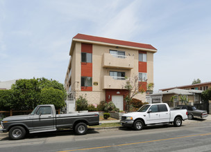 4734 S Slauson Ave in Culver City, CA - Building Photo - Building Photo