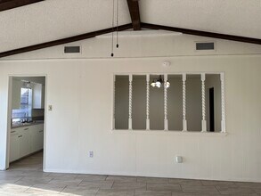 205 Town North Dr in Terrell, TX - Foto de edificio - Building Photo