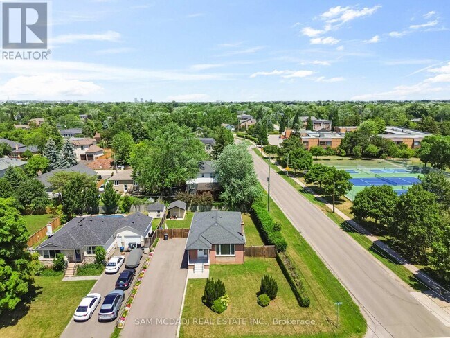property at 544 Sandmere Pl