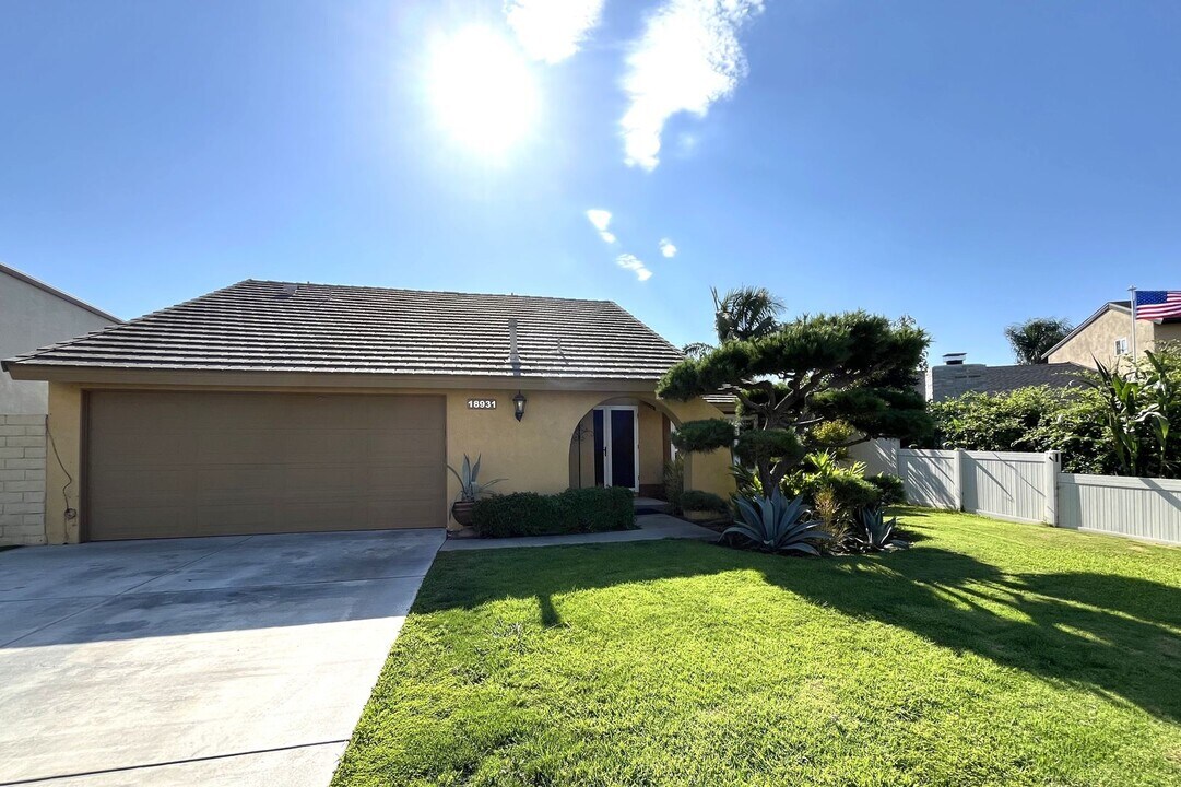 18931 Date St in Fountain Valley, CA - Building Photo