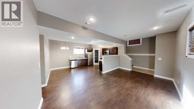 7302-115A 115a St in Grande Prairie, AB - Building Photo - Building Photo
