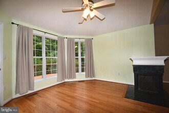 7411 Gillingham Row in Alexandria, VA - Building Photo - Building Photo