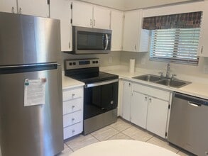 1768 Foxhall Cir in Kissimmee, FL - Building Photo - Building Photo