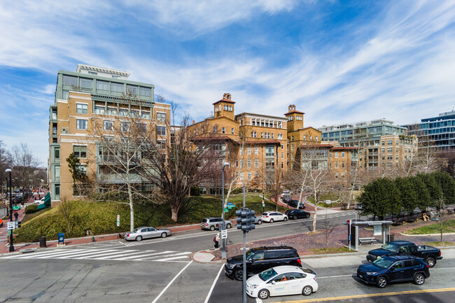 The Columbia Residences in Washington, DC - Building Photo - Building Photo