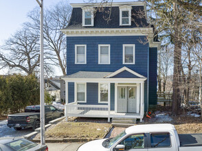 35 Oak Ave in Worcester, MA - Building Photo - Building Photo