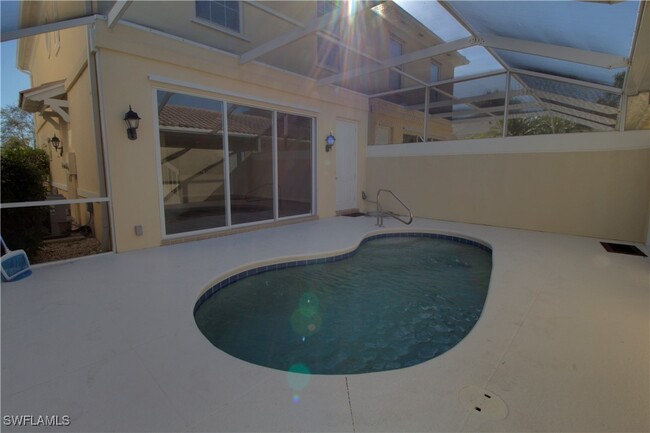 8095 Sorrento Ln in Naples, FL - Building Photo - Building Photo