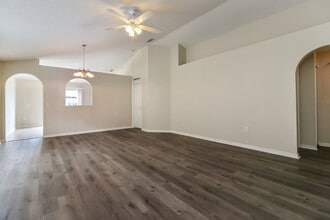 6452 Tabogi Trail in Wesley Chapel, FL - Building Photo - Building Photo