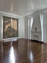 315 N Sierra Bonita Ave in Los Angeles, CA - Foto de edificio - Building Photo