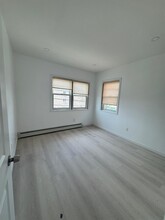 41-09 21st Ave in Queens, NY - Building Photo - Building Photo