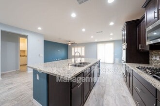 3943 E Ficus Way in Gilbert, AZ - Building Photo - Building Photo