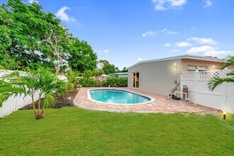 3137 SW 15th St in Fort Lauderdale, FL - Building Photo - Building Photo