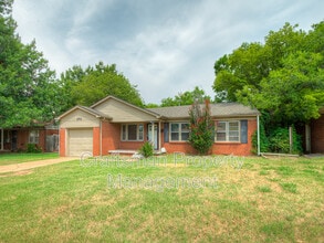 1711 Brighton Ave in The Village, OK - Building Photo - Building Photo