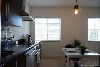 1300 Pennsylvania Ave-Unit -108 in Miami Beach, FL - Building Photo - Building Photo