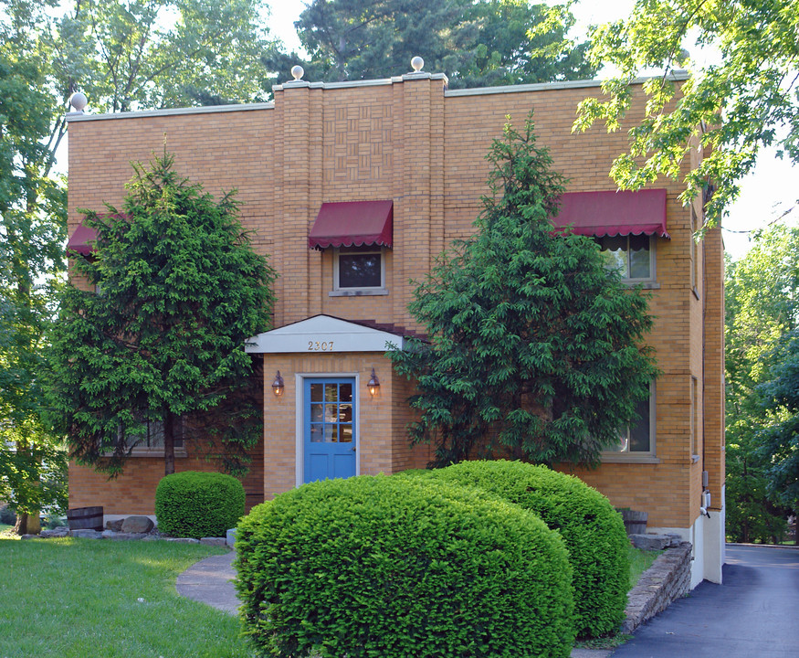 2307 Dixie Hwy in Fort Mitchell, KY - Building Photo