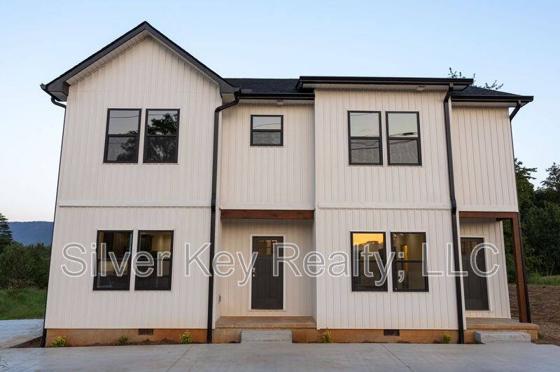 1985 US-411 in Etowah, TN - Building Photo