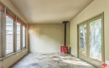 1659 N Beverly Glen Blvd in Los Angeles, CA - Building Photo - Building Photo