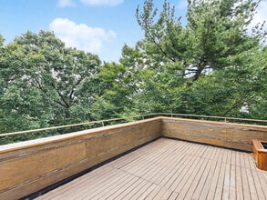 170 Rawson Rd, Unit #2 in Brookline, MA - Building Photo - Building Photo