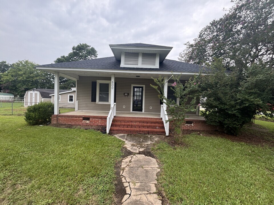 500 S 16th St in Erwin, NC - Building Photo