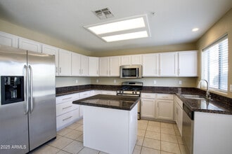 9643 E Sheena Dr in Scottsdale, AZ - Building Photo - Building Photo