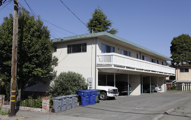 688 San Leandro Blvd in San Leandro, CA - Building Photo - Building Photo