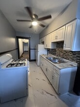 1557 Cohassett Ave in Lakewood, OH - Foto de edificio - Building Photo