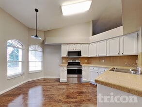 4716 Hunts Ct in Plant City, FL - Foto de edificio - Building Photo