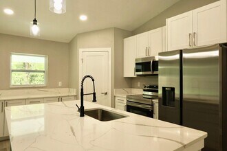 138 Guava Pass in Ocklawaha, FL - Building Photo - Building Photo