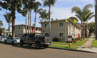 Beachwalk Apartments - 508 in Oceanside, CA - Building Photo