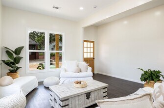 1061 Shaw Pl in Memphis, TN - Building Photo - Building Photo