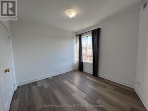 409 College St in Toronto, ON - Building Photo - Building Photo