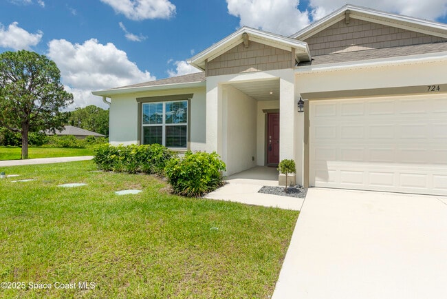 724 San Filippo Dr SE in Palm Bay, FL - Building Photo - Building Photo