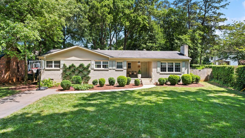 614 Ellsworth Rd in Charlotte, NC - Foto de edificio