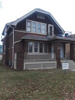 2776 N 53rd St, Unit Upper in Milwaukee, WI - Building Photo