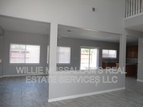 225 Gaar Ave in Lathrop, CA - Building Photo - Building Photo