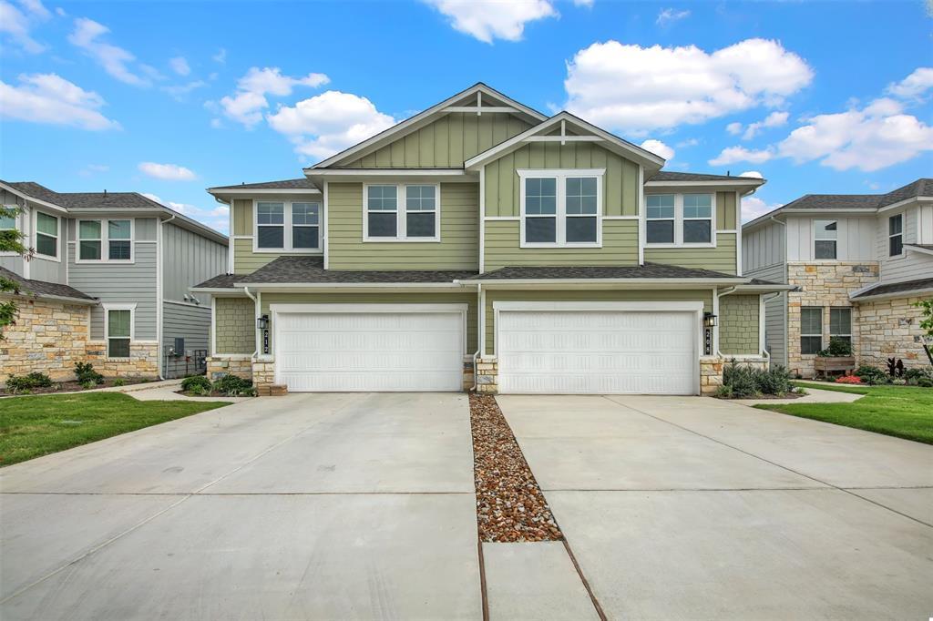 208 Mirabeau Way in Liberty Hill, TX - Building Photo