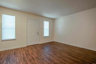 201 N Polk St in Little Rock, AR - Foto de edificio - Building Photo