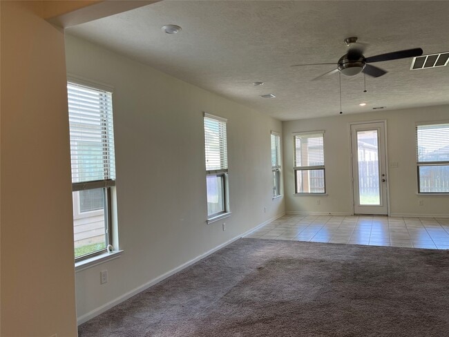 property at 3322 Nila Crk Dr