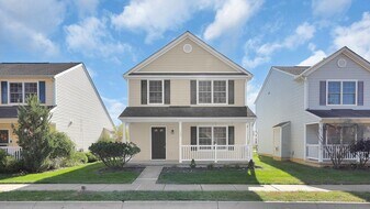 133 Feathertip Ln in Lewis Center, OH - Building Photo