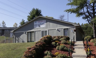 Highland Square in Greenville, SC - Building Photo