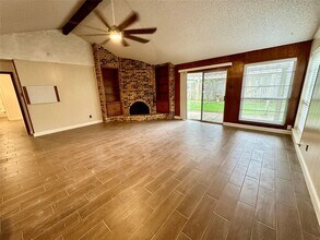 16218 Cavendish Dr in Houston, TX - Building Photo - Building Photo